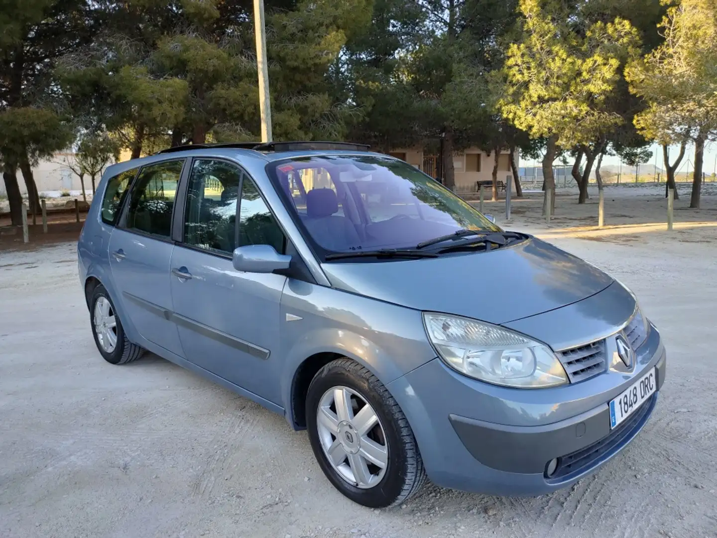 Renault Scenic Grand 1.9dCi Luxe Dynamique Azul - 2