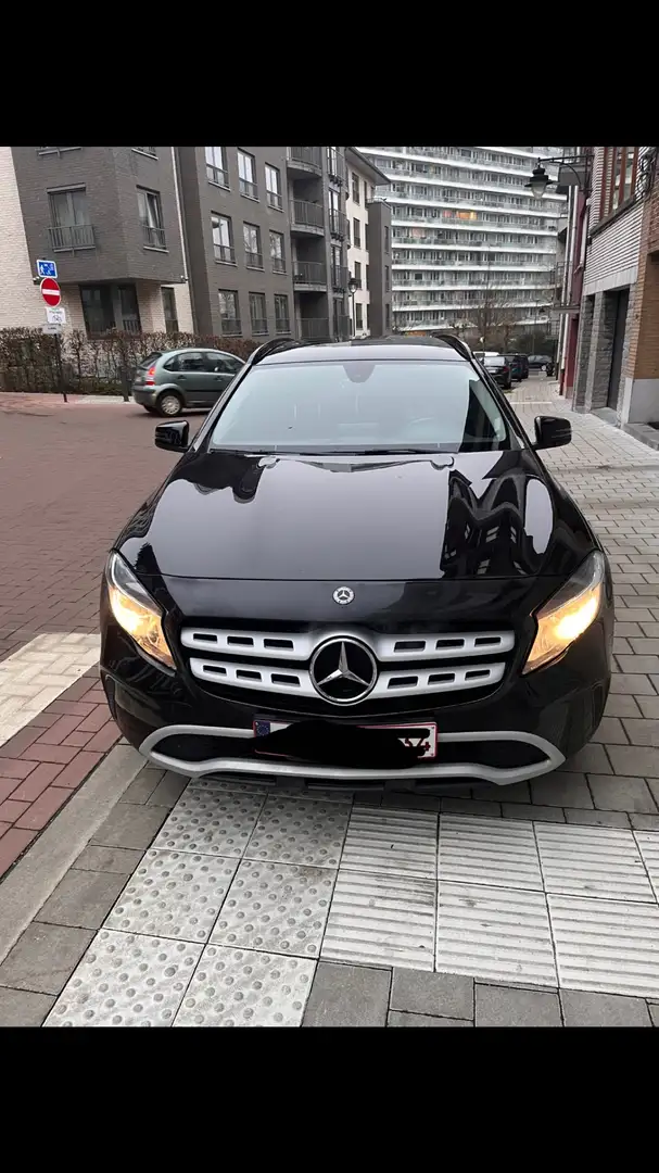 Mercedes-Benz GLA 200 d - 1