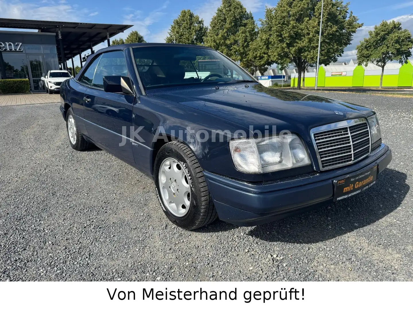 Mercedes-Benz 220 124 C / Cabrio / Originalzustand / erste Hand Blue - 1