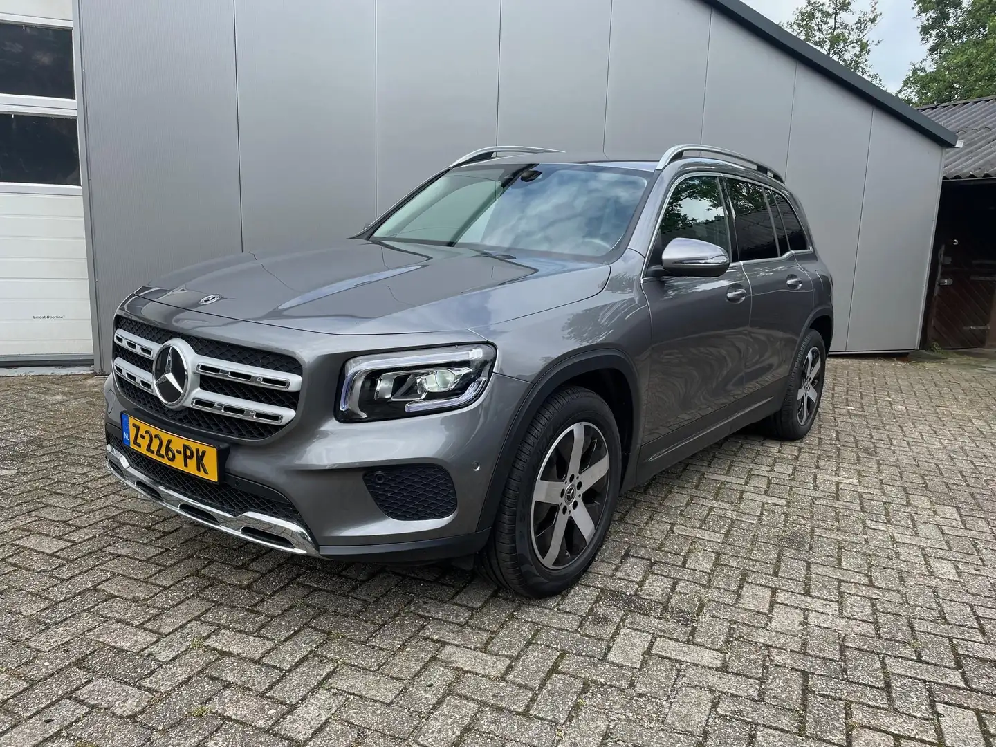 Mercedes-Benz GLB 200 Business Line Grigio - 1