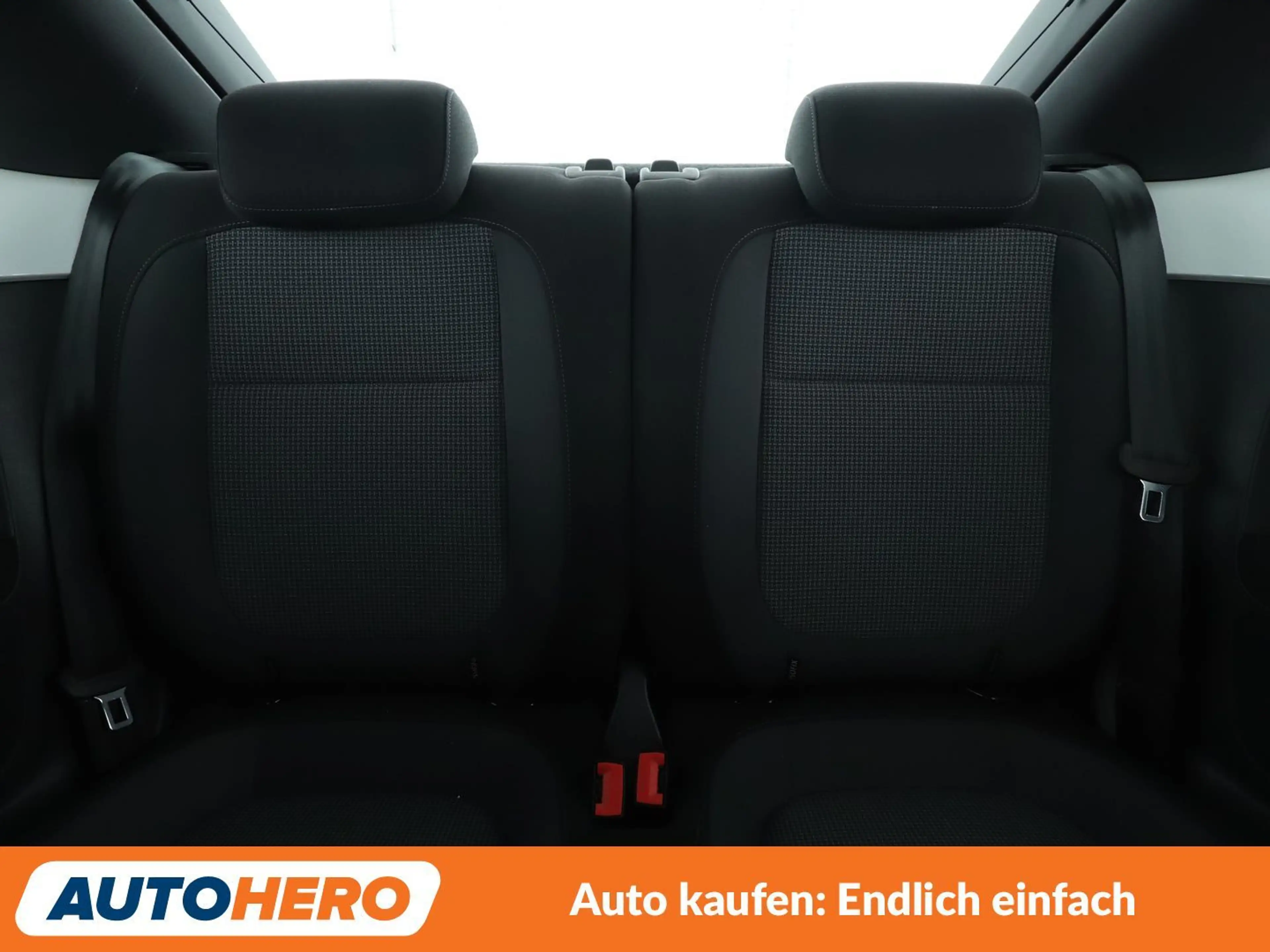 Volkswagen Beetle 1.4 TSI Design BlueMotion Tech Aut.*NAV*TEMPO*PDC* — photo 15