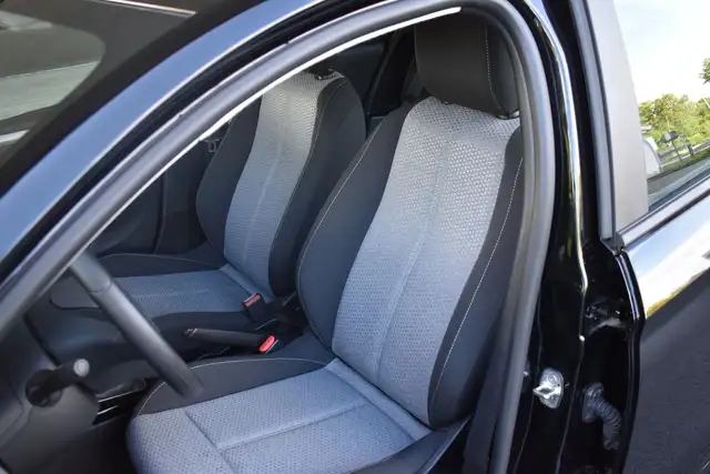 Opel Corsa view 12