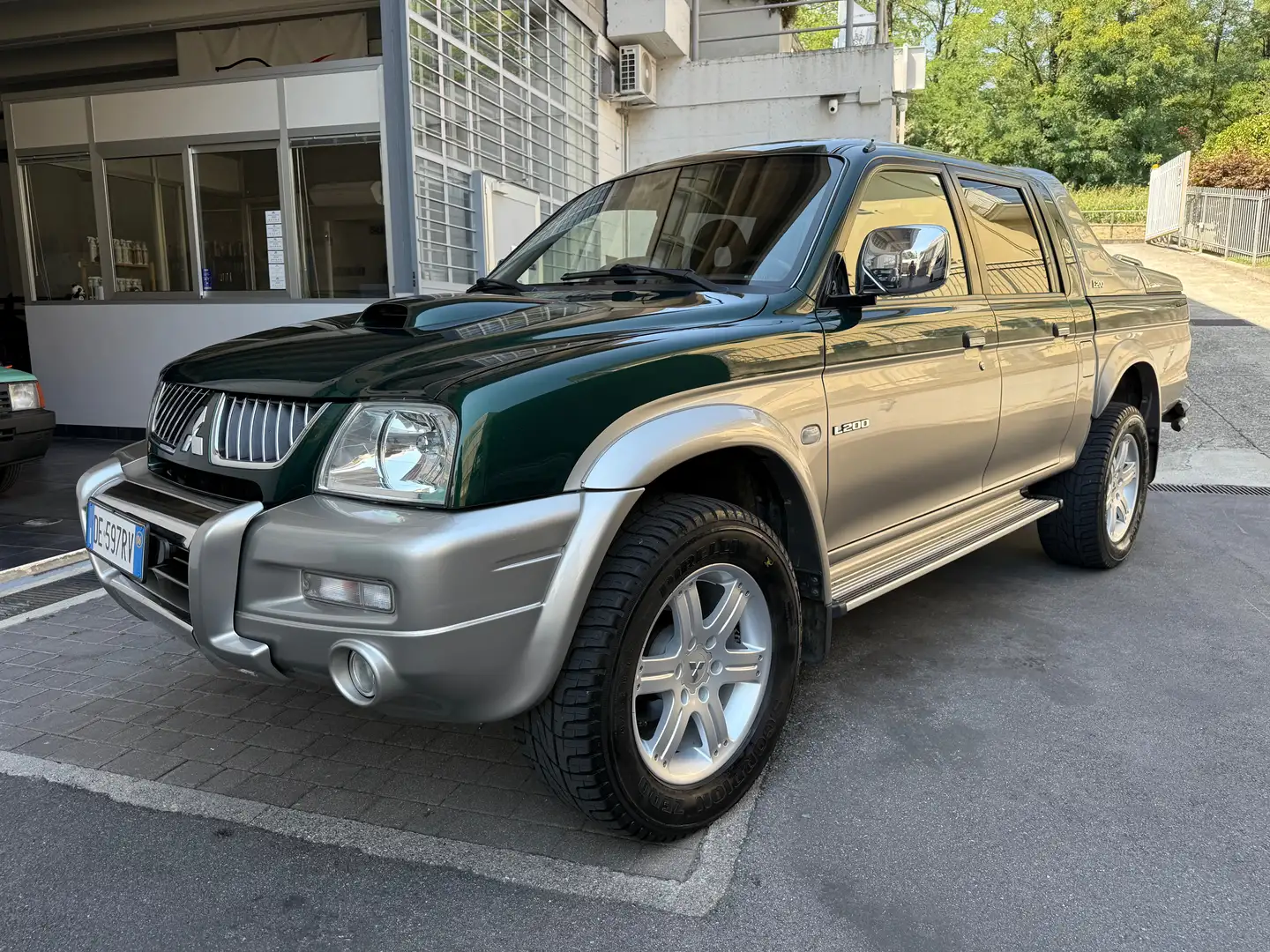 Mitsubishi L200 EDIZIONE DAKAR CERCHI 18 DISTRIBUZIONE OK Verde - 1