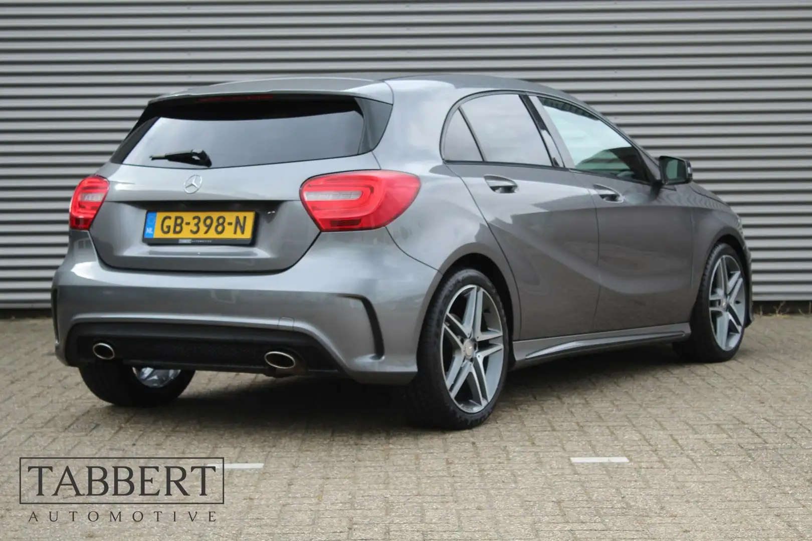 Mercedes-Benz A 180 Prestige AMG Xenon Navigatie Grijs - 2
