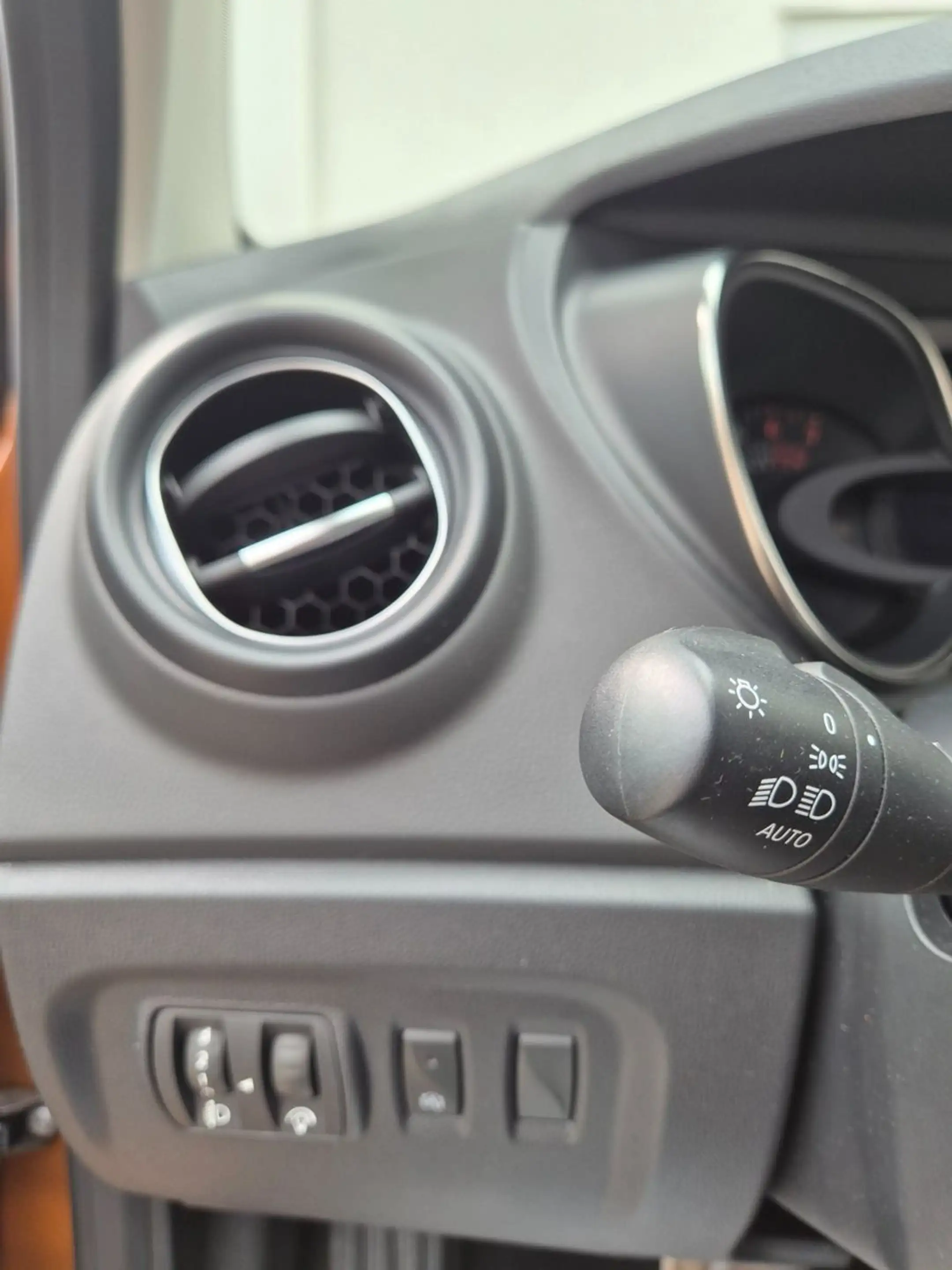 Renault Captur Intens - 1.HAND - AUTOMATIK - NAVI - USB — photo 10