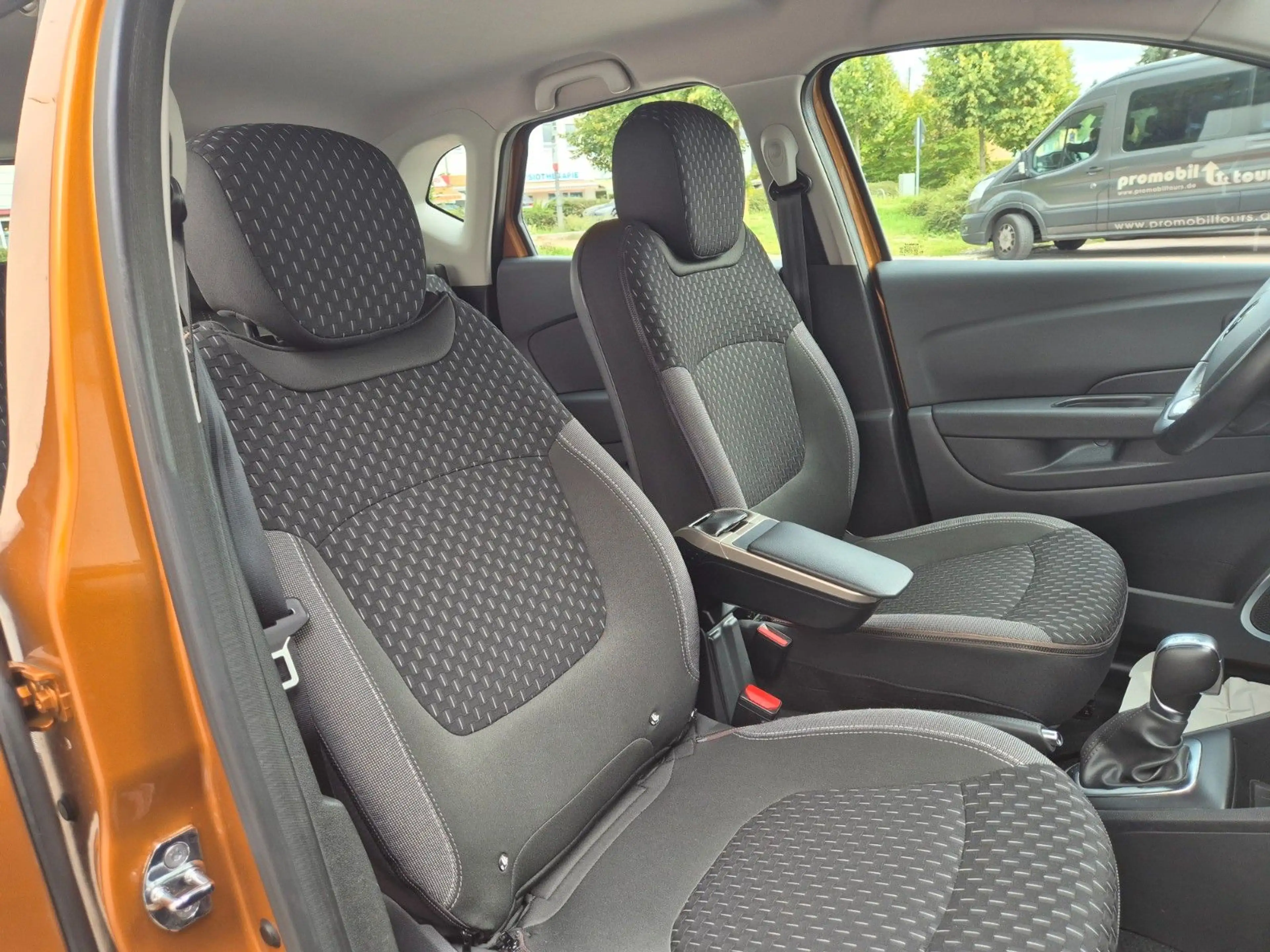 Renault Captur Intens - 1.HAND - AUTOMATIK - NAVI - USB — photo 6