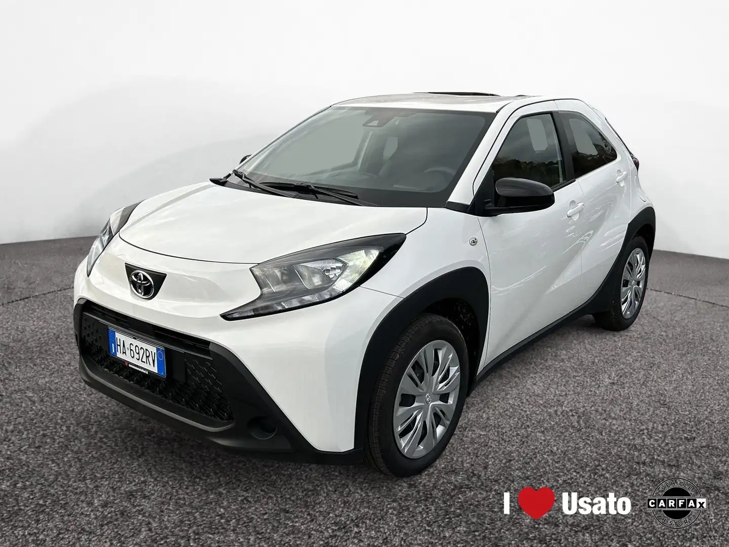 Toyota Aygo X 1.0 Active 72cv Bianco - 1