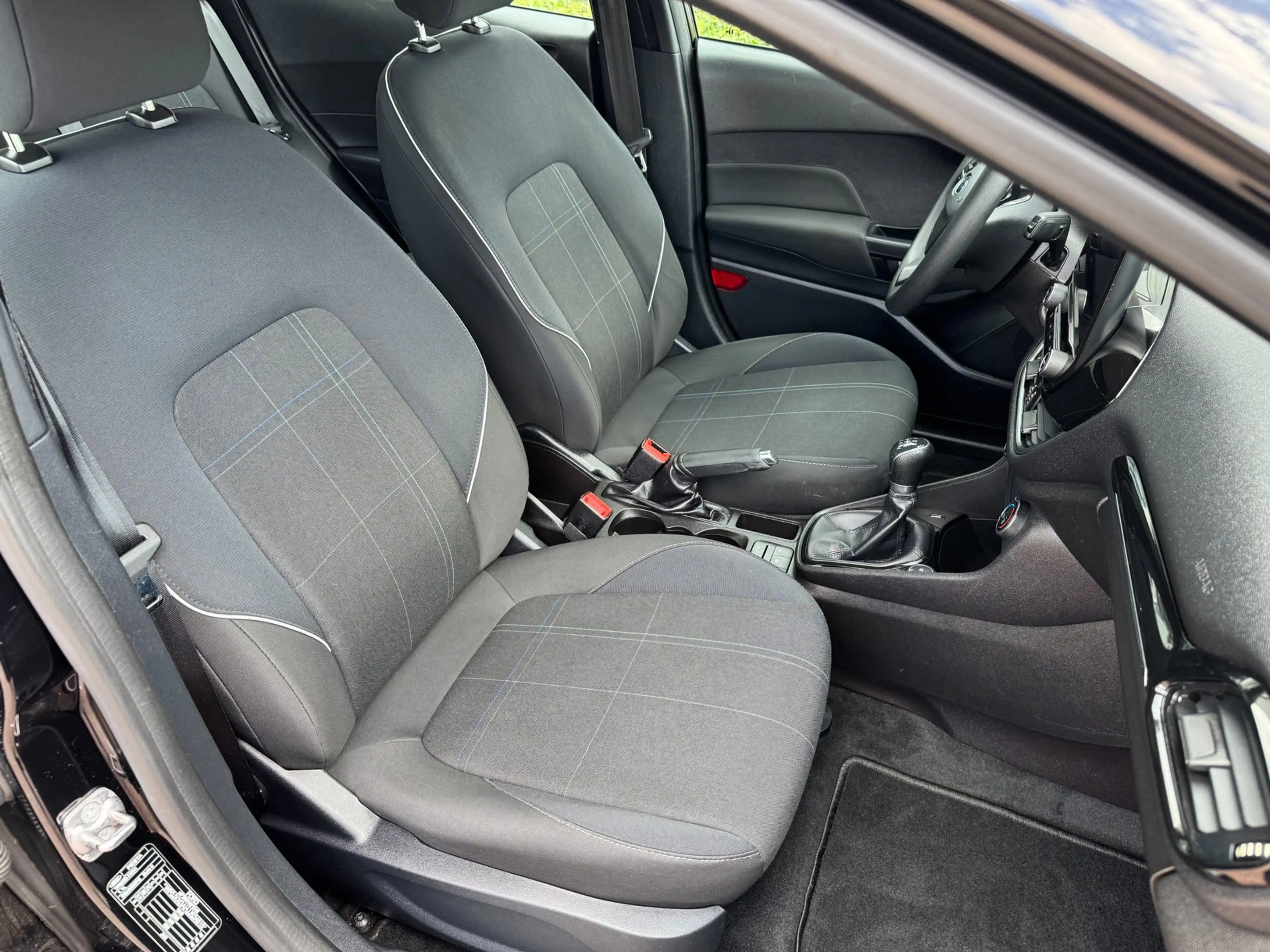 Ford Fiesta 1.1 Trend CARPLAY!! — photo 8