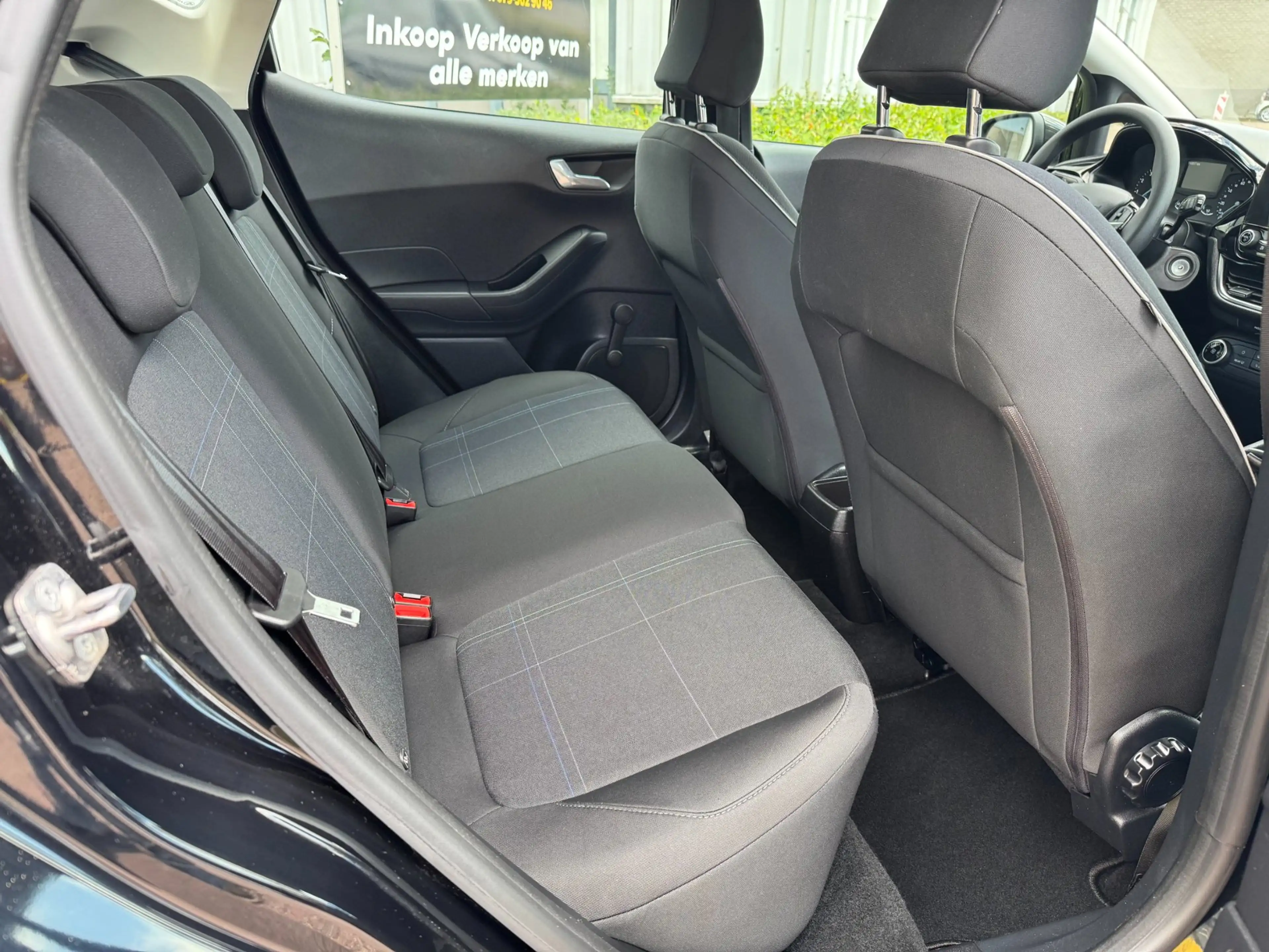 Ford Fiesta 1.1 Trend CARPLAY!! — photo 9