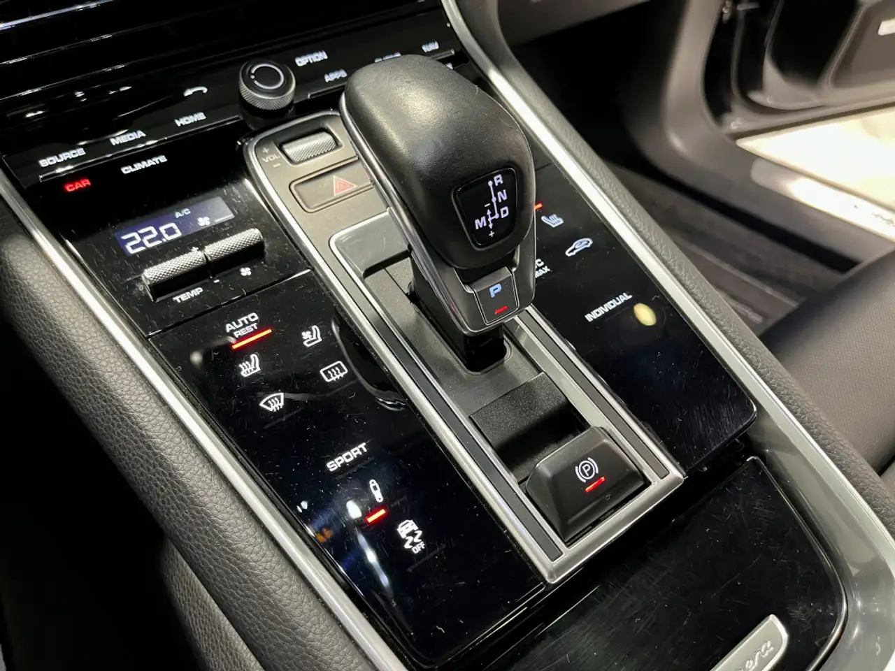 Porsche Panamera снимка Porsche Panamera