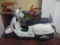 Vespa GTS Super 125 Bílá - thumbnail 2