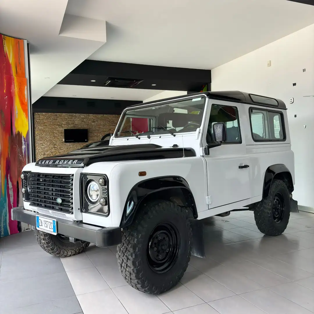Land Rover Defender 90 2.2 td LE SW - 2