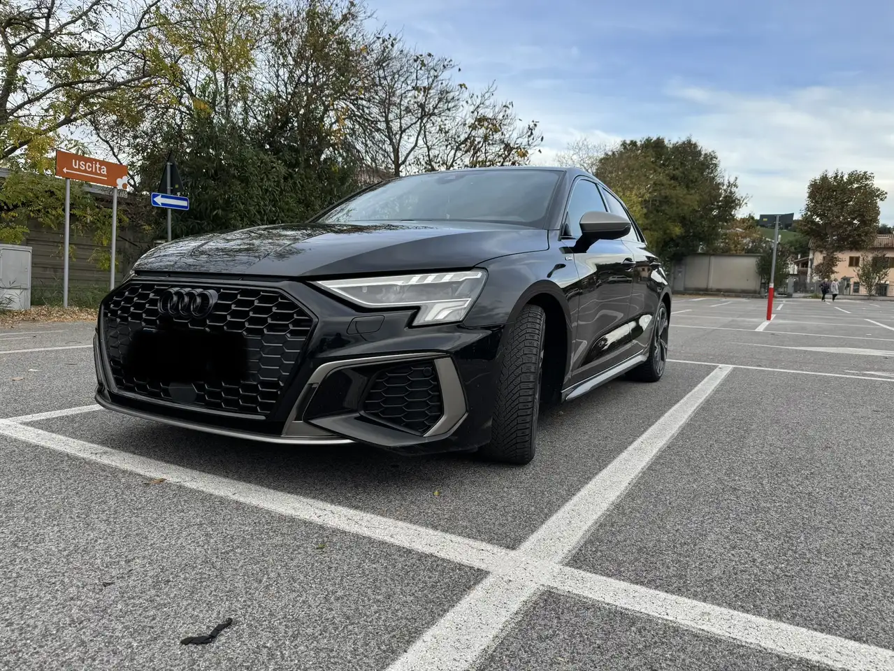Audi A3 Sportback 35 2.0 tdi S line Edition s-tronic — photo 1 of 13