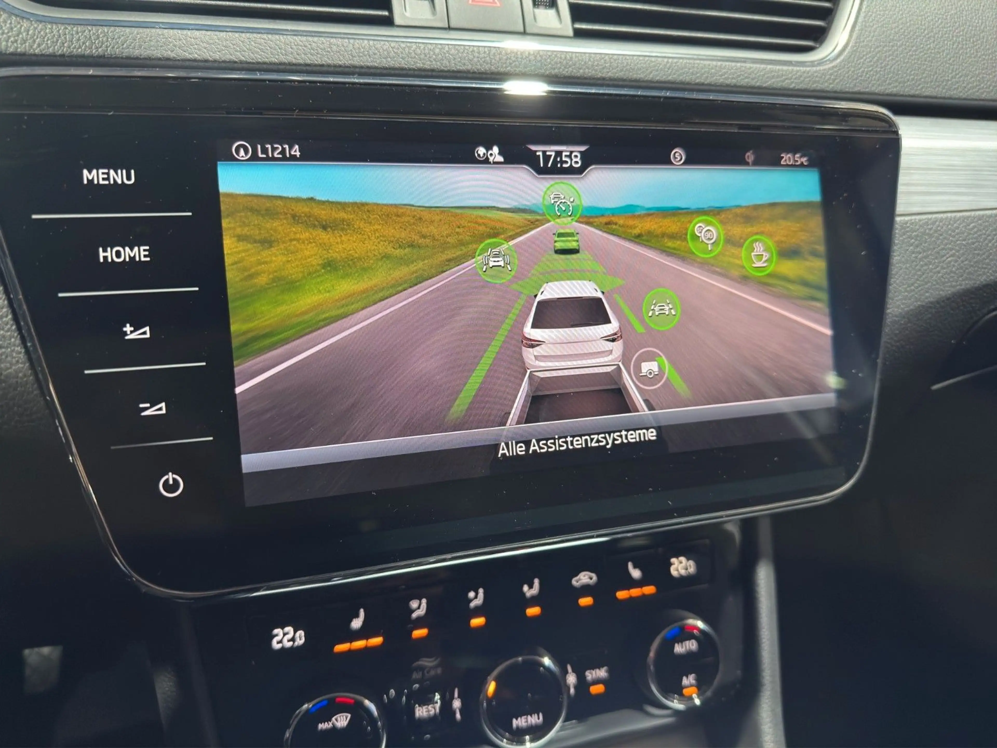 Skoda Superb Combi Ambition 4x4-ACC-AHK-LANE- — photo 15