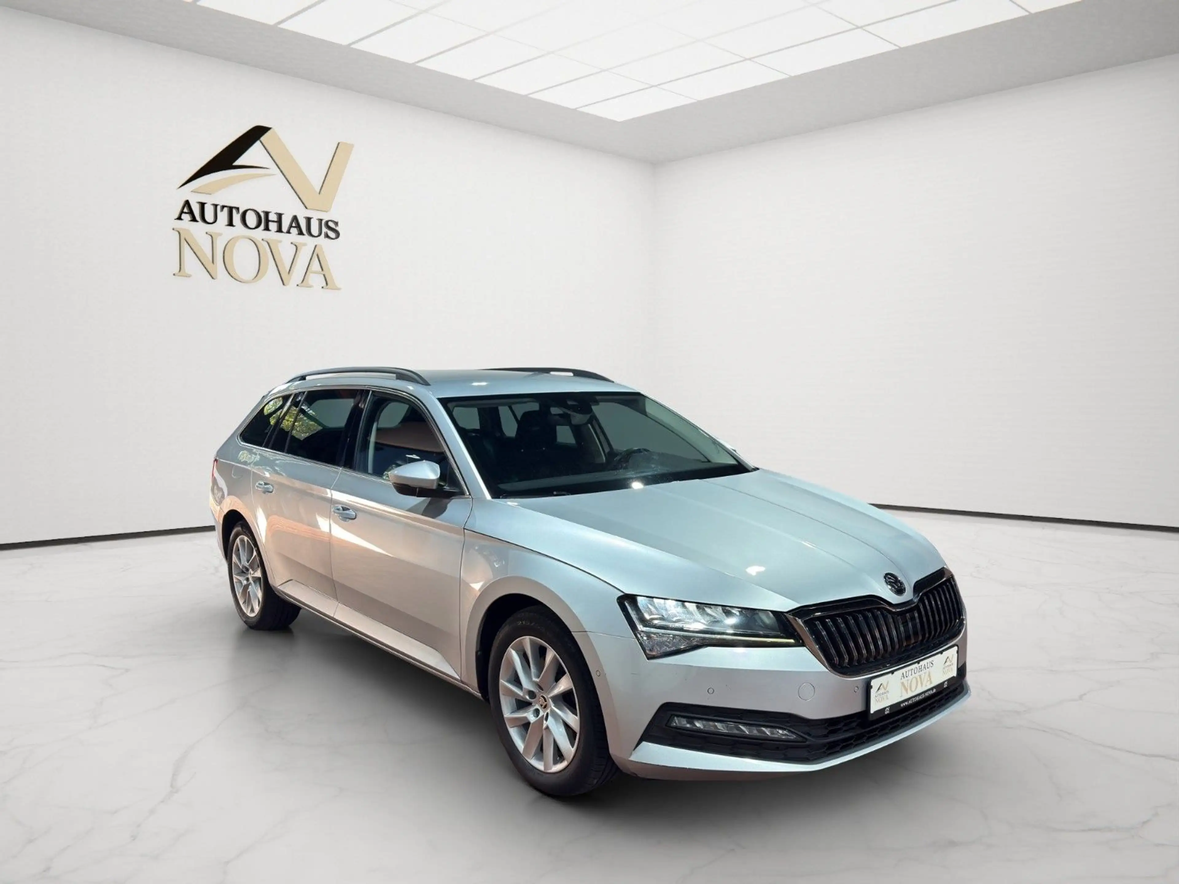 Skoda Superb Combi Ambition 4x4-ACC-AHK-LANE- — photo 8