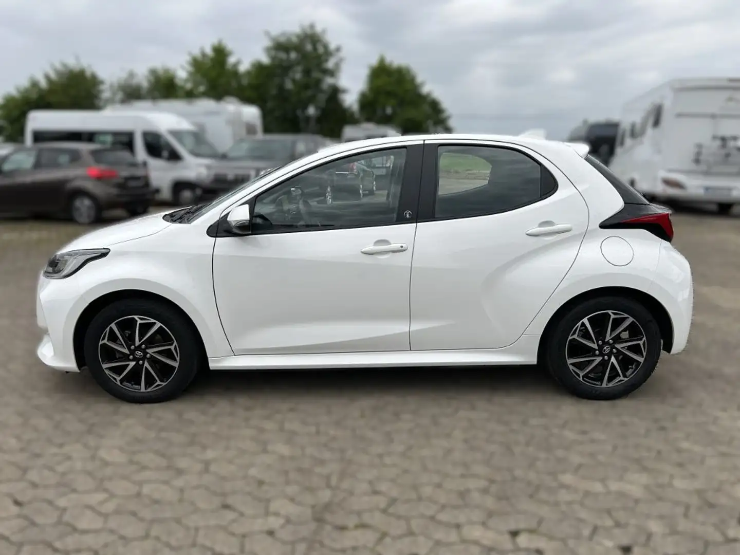 Toyota Yaris 1.5 VVT-i Team Deutschland Blanc - 2