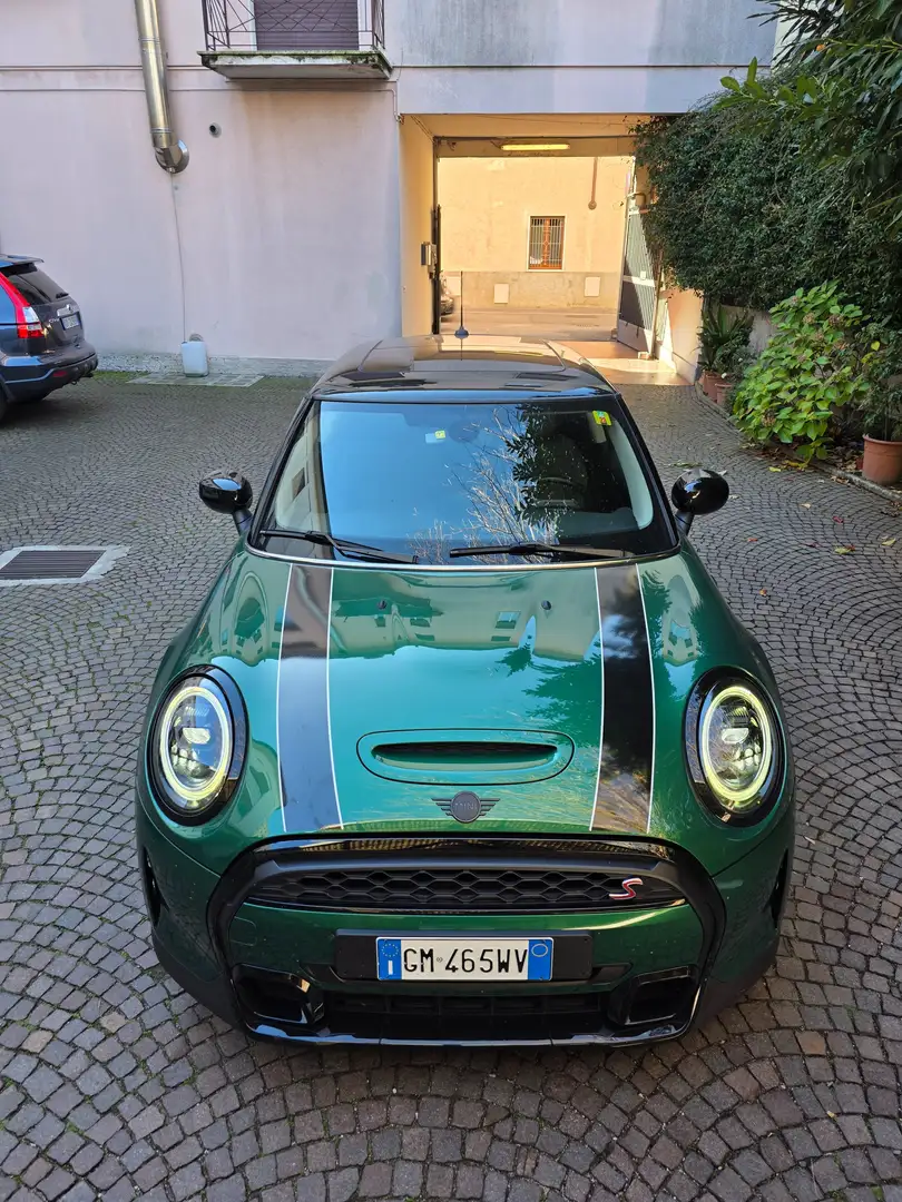 MINI Cooper S Mini IV F56 2021 3p 3p 2.0 Business auto Зелений - 1