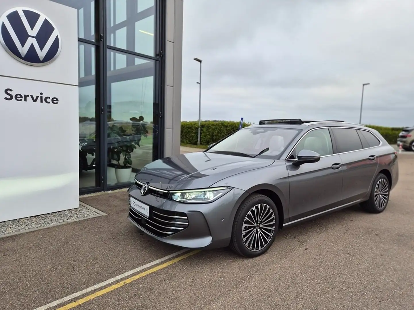 Volkswagen Passat Variant Elegance 2.0 TDI 193 PS DSG 4M NP 73.875 ASG/HuD Grau - 1