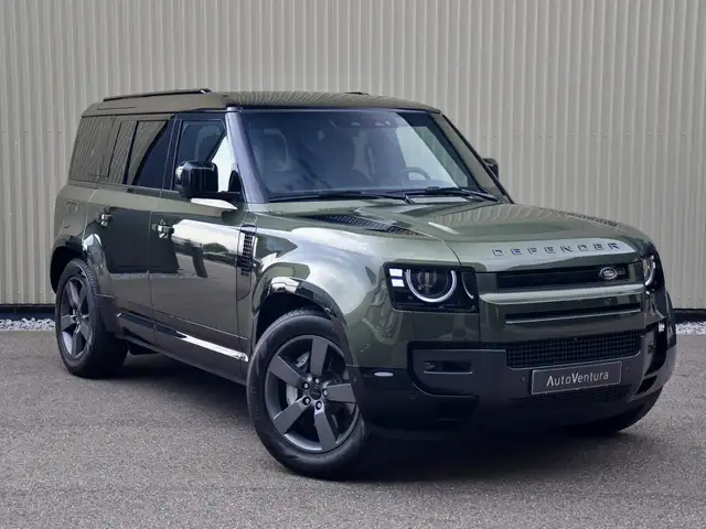 Land Rover Defender view 13