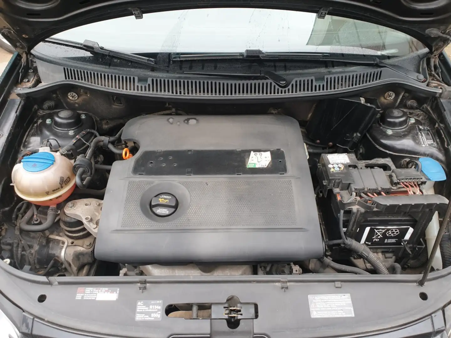 Volkswagen Polo 1.4 Advance Negro - 2