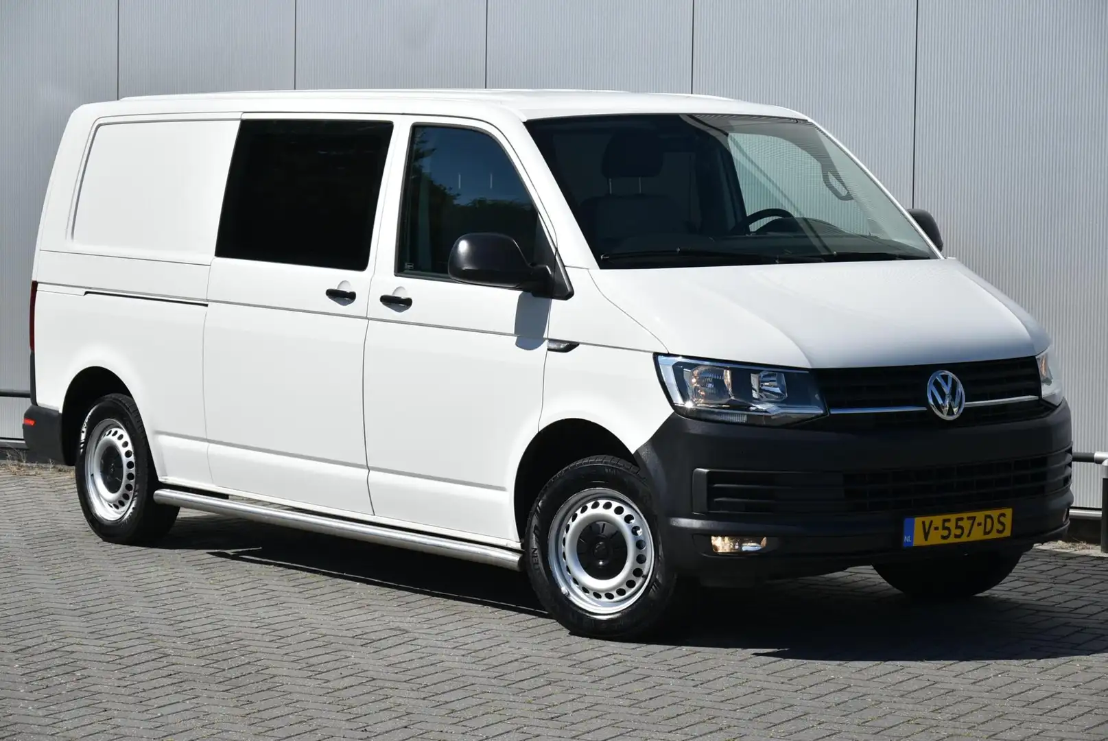 Volkswagen T6 Transporter 2.0 TDI L2H1 DC 150 Pk Airco Cruise Wit - 1