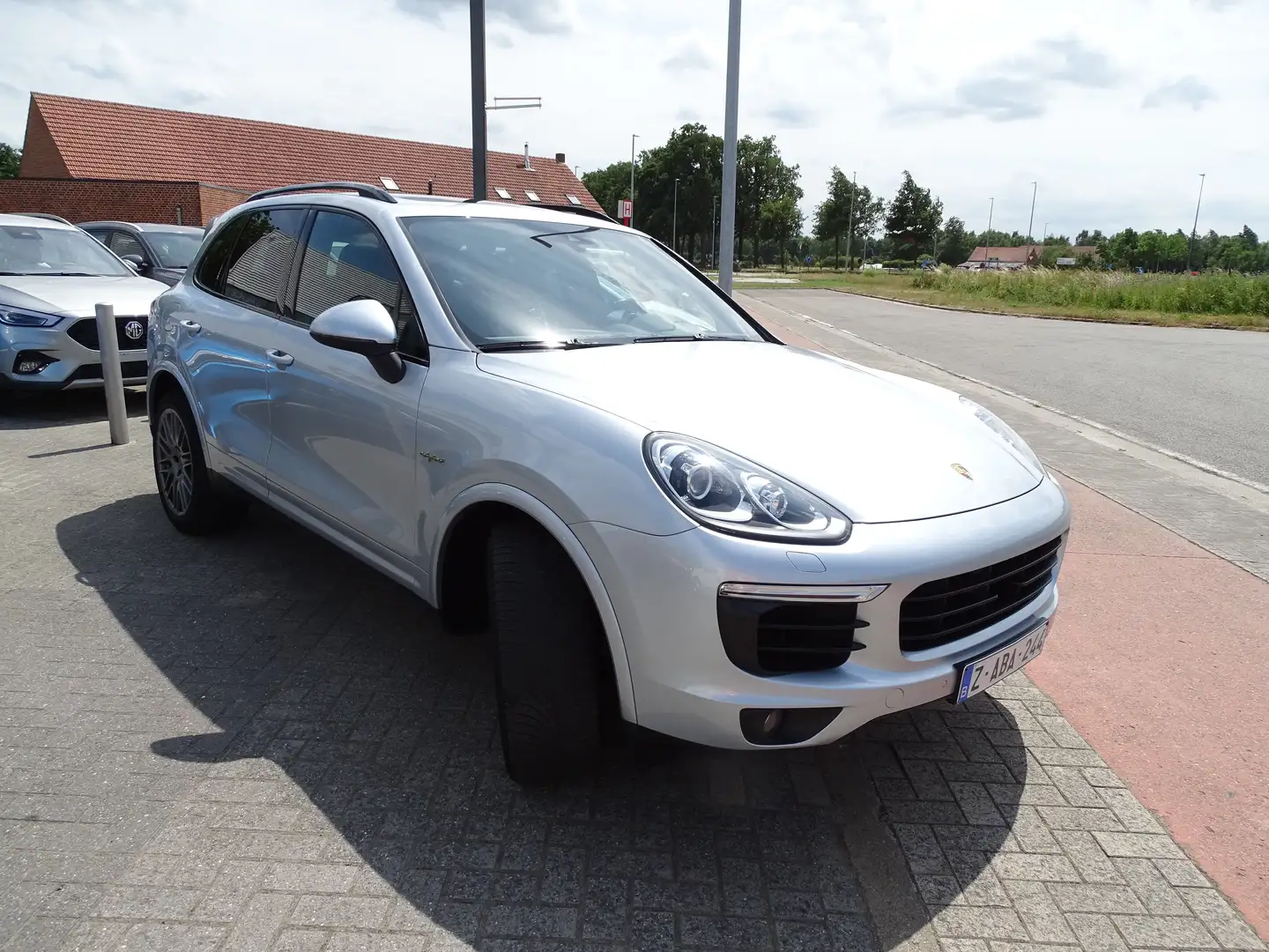 Porsche Cayenne Cayenne S E-Hybrid*DEALERONDERHOUDEN*TOPSTAAT!!! Grijs - 2