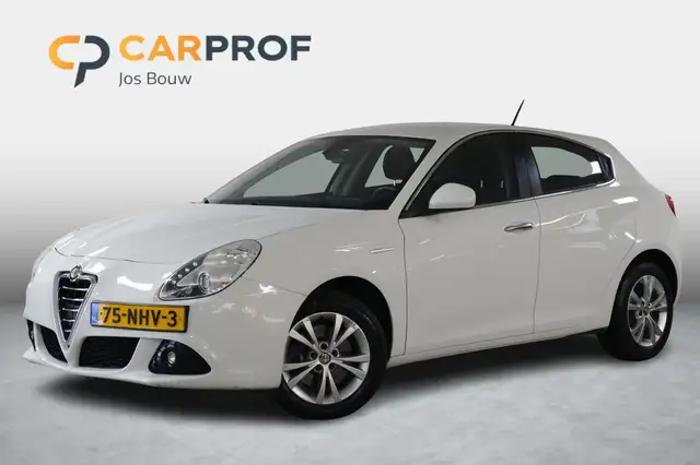 Alfa Romeo Giulietta 1.4 T Distinctive All-Seasons | Climate | Lichtmet