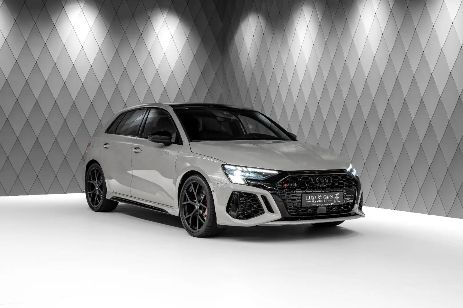 Audi RS3 2024 GREY B&O PANO MASSAGE 3,99% FINANZIEREN Blanc - 1
