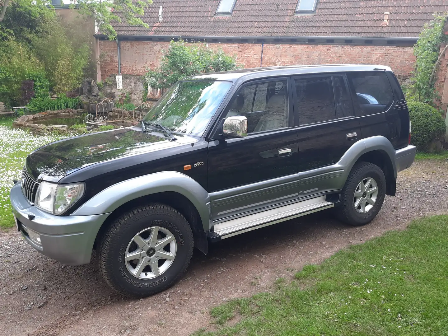 Toyota Land Cruiser KJ95  FAST 1. HAND! *TRAUM-AUSSTATTUNG* TOP! Schwarz - 1