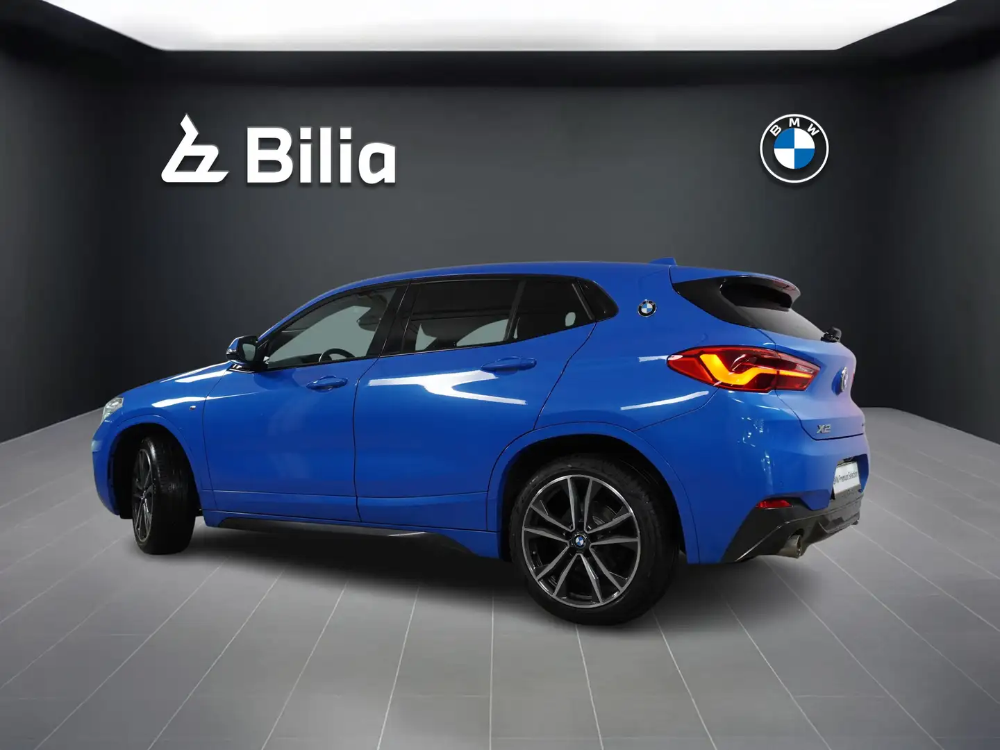 BMW X2 sDrive20i M Sportpaket Bleu - 2