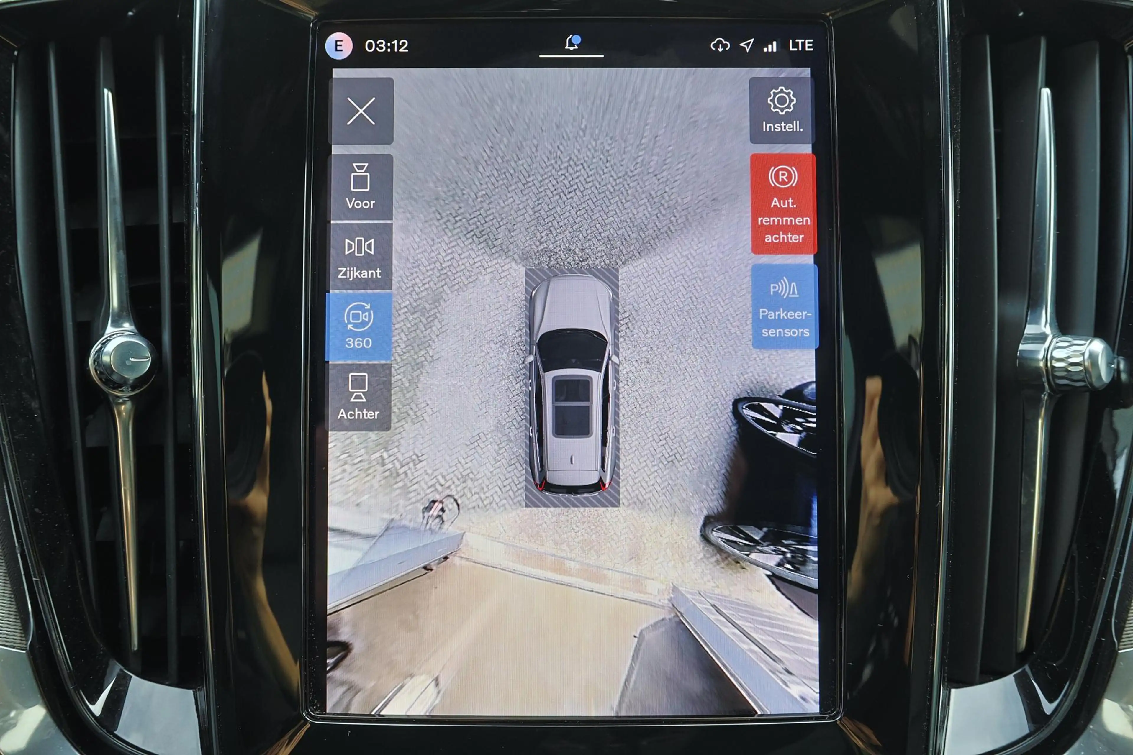 Volvo V60 T8 Recharge AWD Plus Dark - Panorama/schuifdak - I — photo 9
