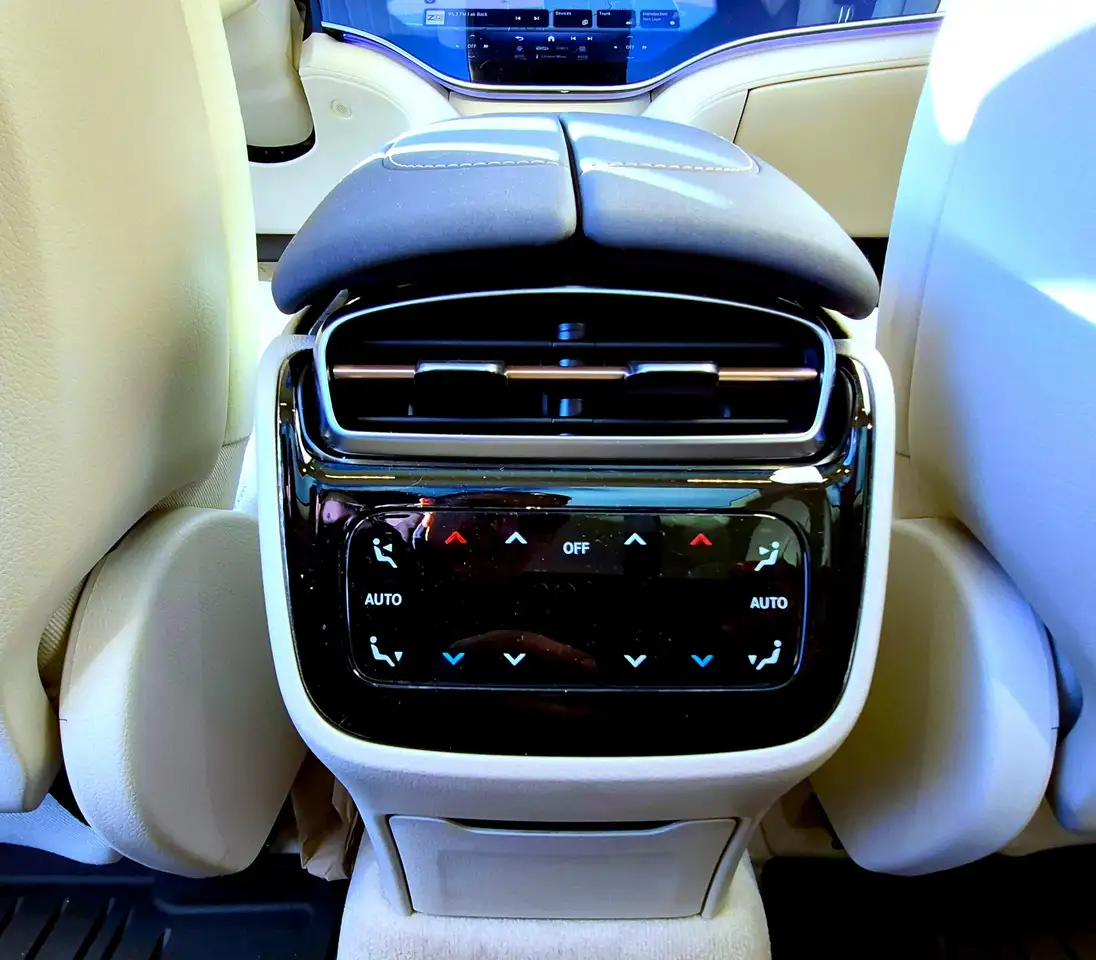 Mercedes-Benz EQS снимка Mercedes-Benz EQS
