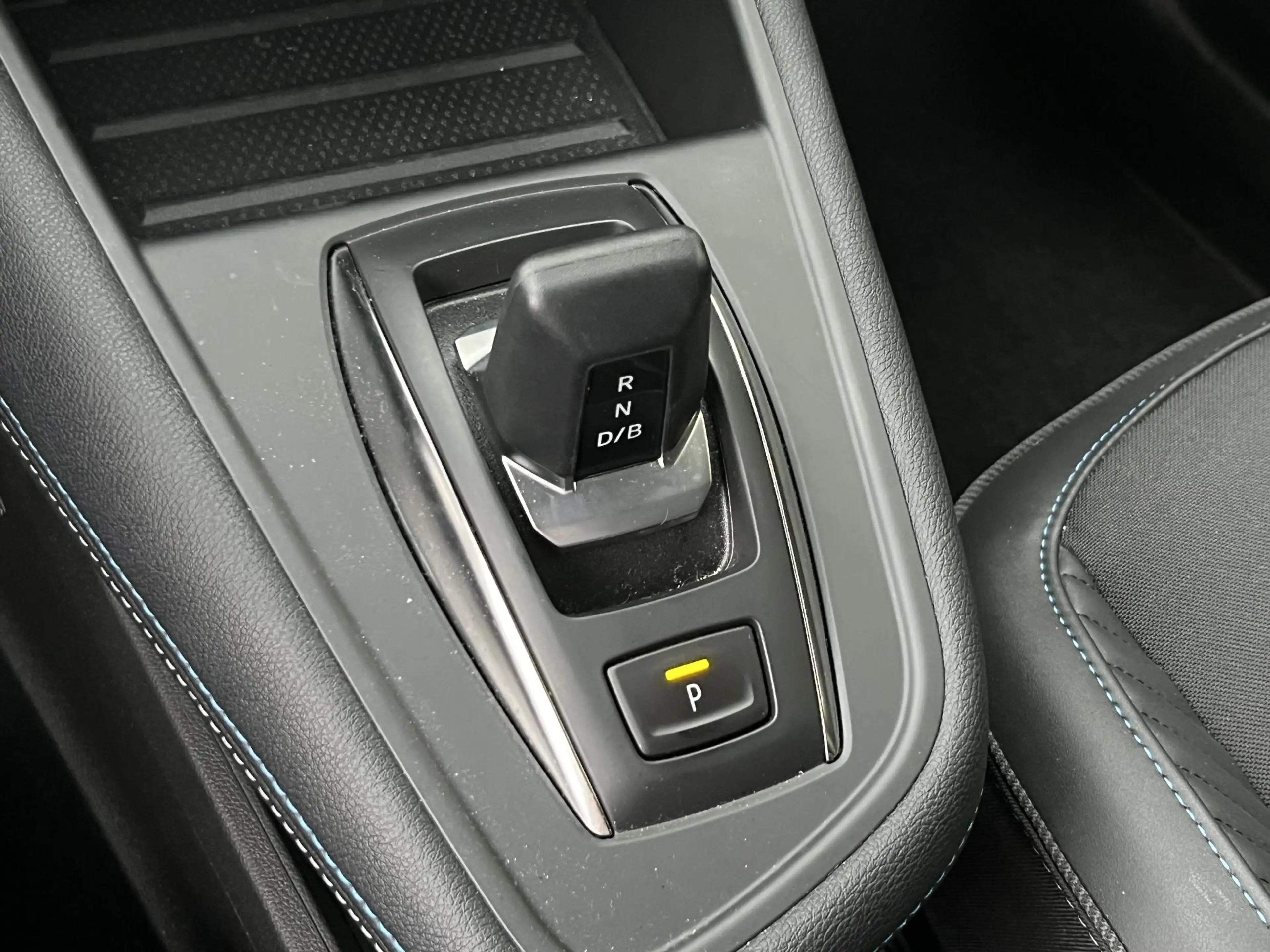 Renault Symbioz 1.8 E-Tech full hybrid 160 Esprit Alpine | Adaptiv — photo 24