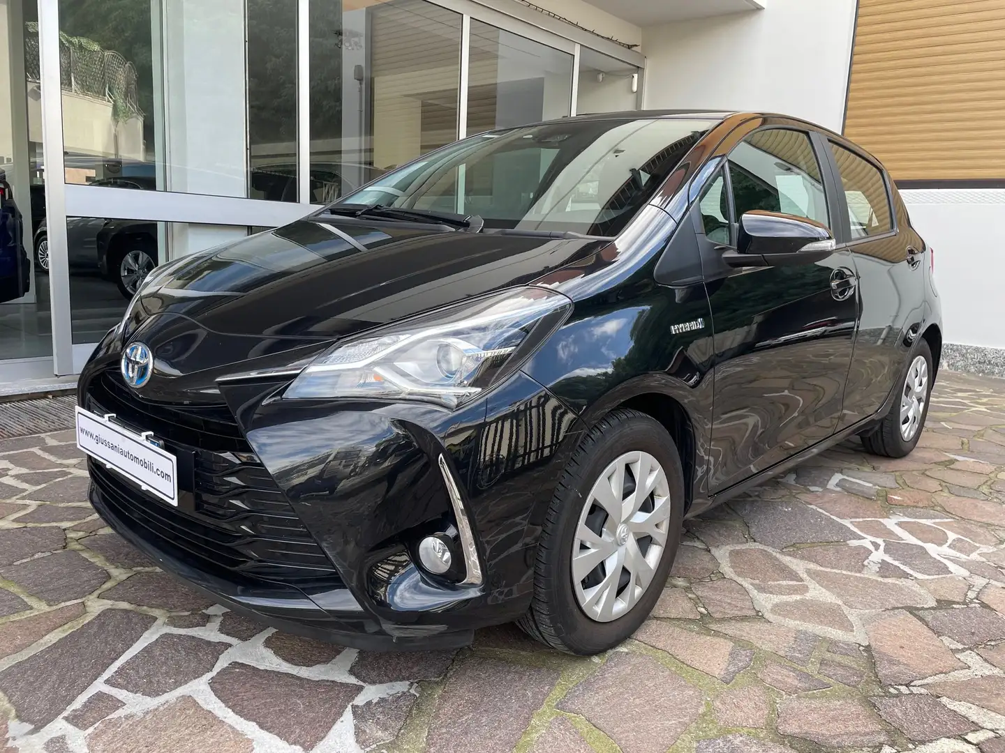 Toyota Yaris 5p 1.5h Business UNICO PROPRIETARIO OK NEOPATENTAT Schwarz - 1