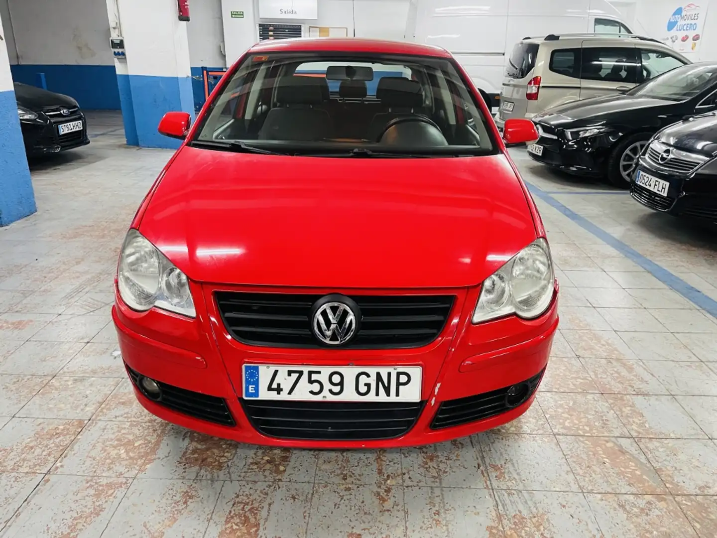 Volkswagen Polo 1.4 United 80 Rojo - 2