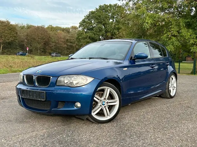 BMW 118 d Limousine M Paket Sport Sitzheizung PDC