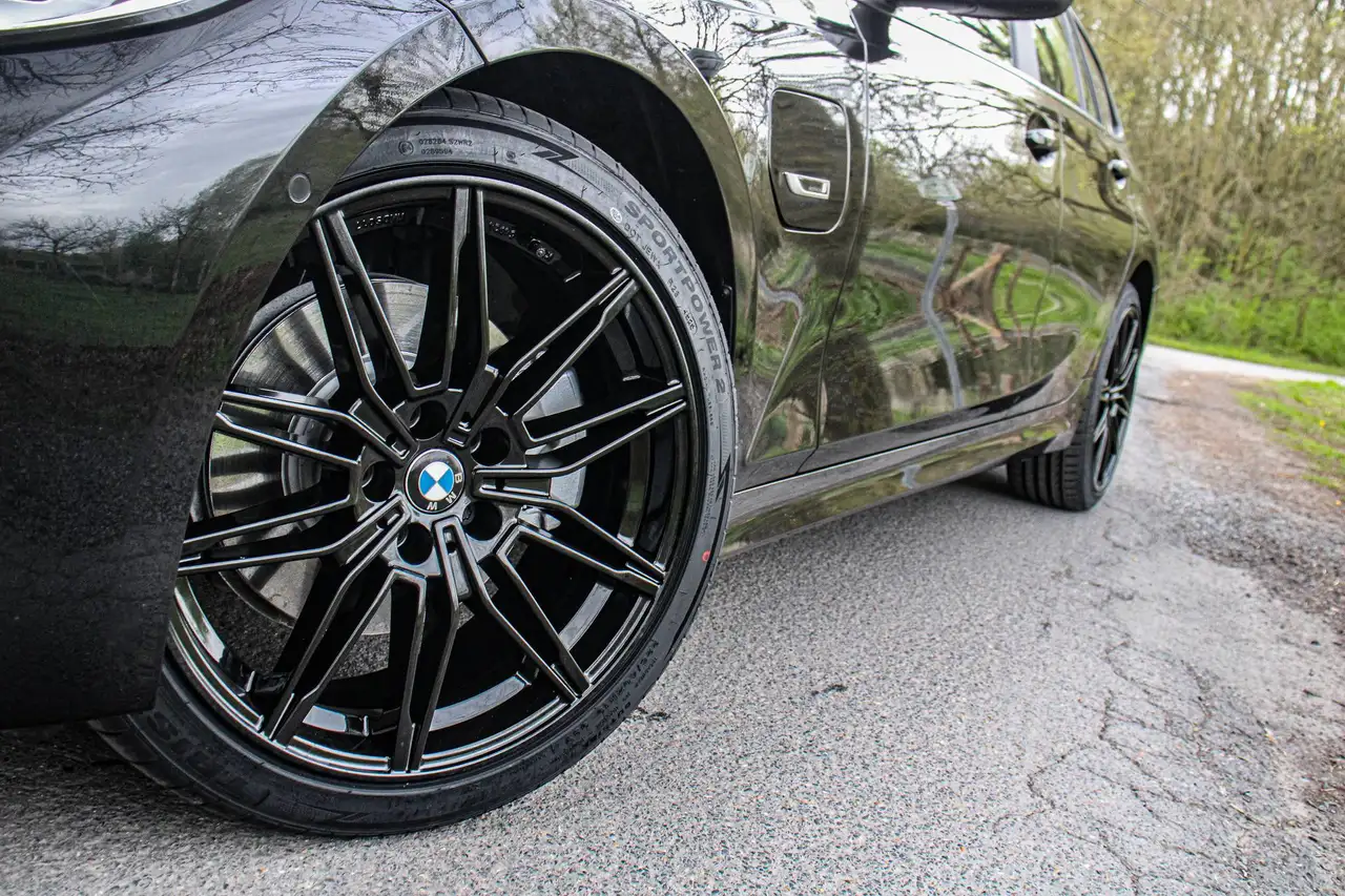 BMW 320 Touring 320eA PHEV *inklapbare Trekhaak, миниатюра 3