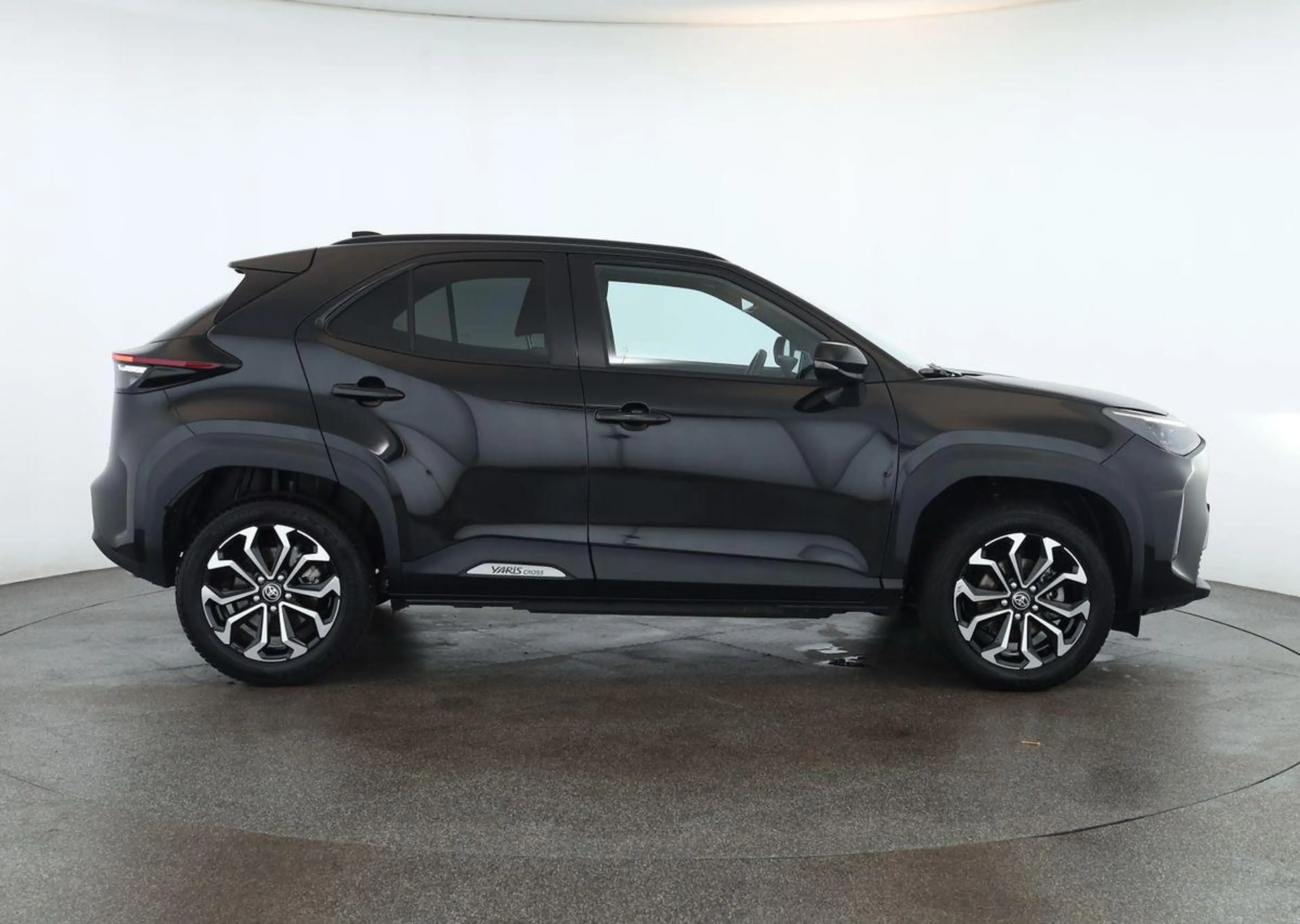 Toyota Yaris Cross Hybrid Teamplayer LED Nav SitzHZ Kam — photo 4