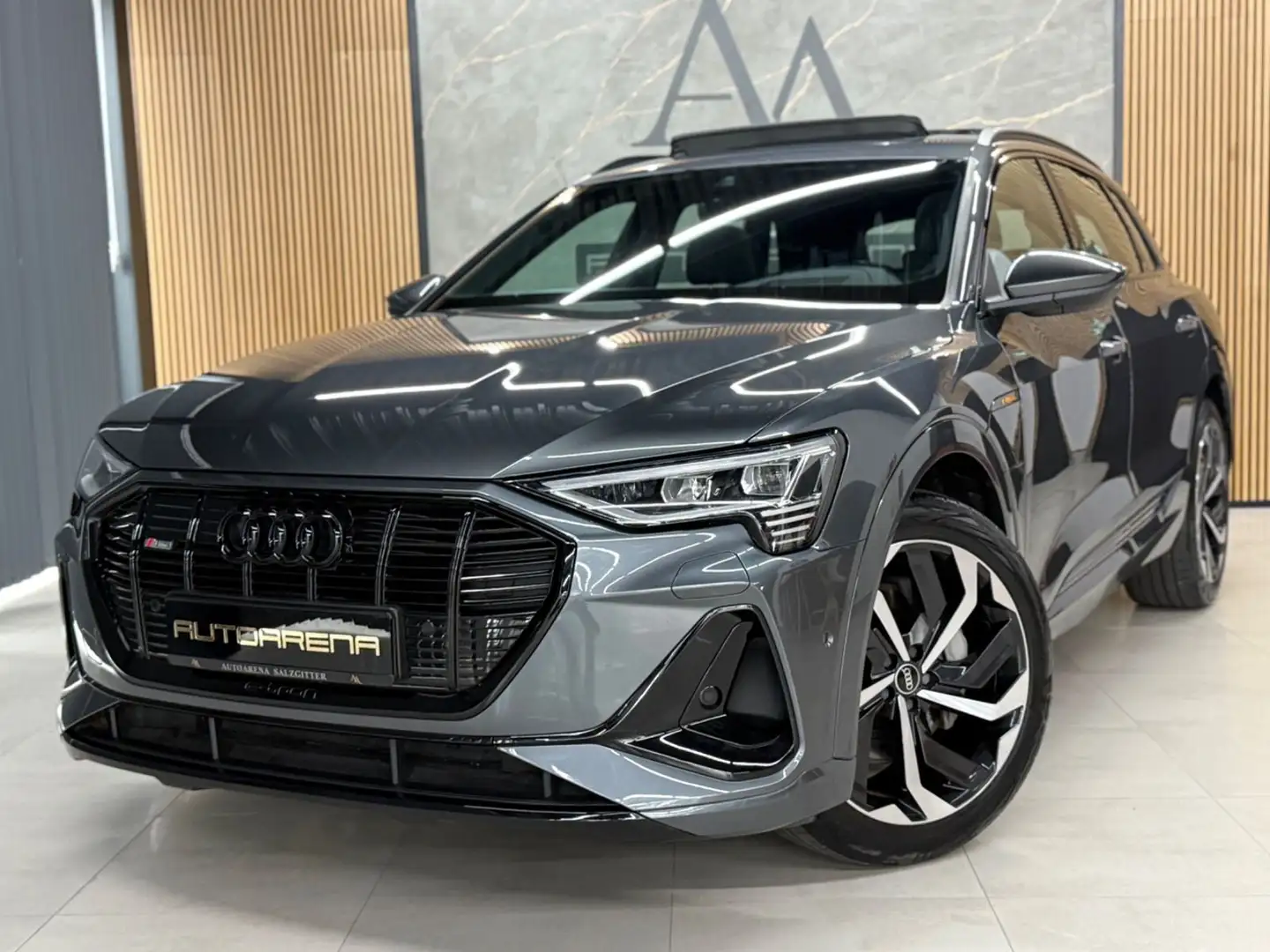 Audi e-tron E-tron 55 S-Line Quattro*BLACK*PANO*LED*B&O* Grau - 2