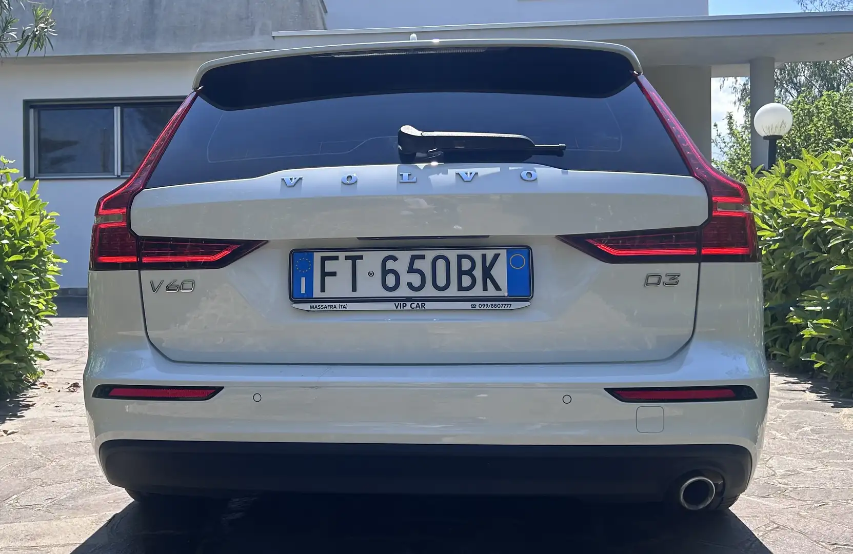 Volvo V60 2.0 d3 Dynamic Edition - 2
