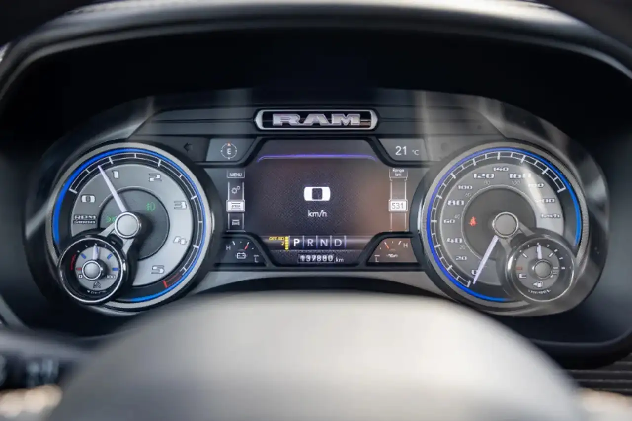 RAM 1500 снимка RAM 1500