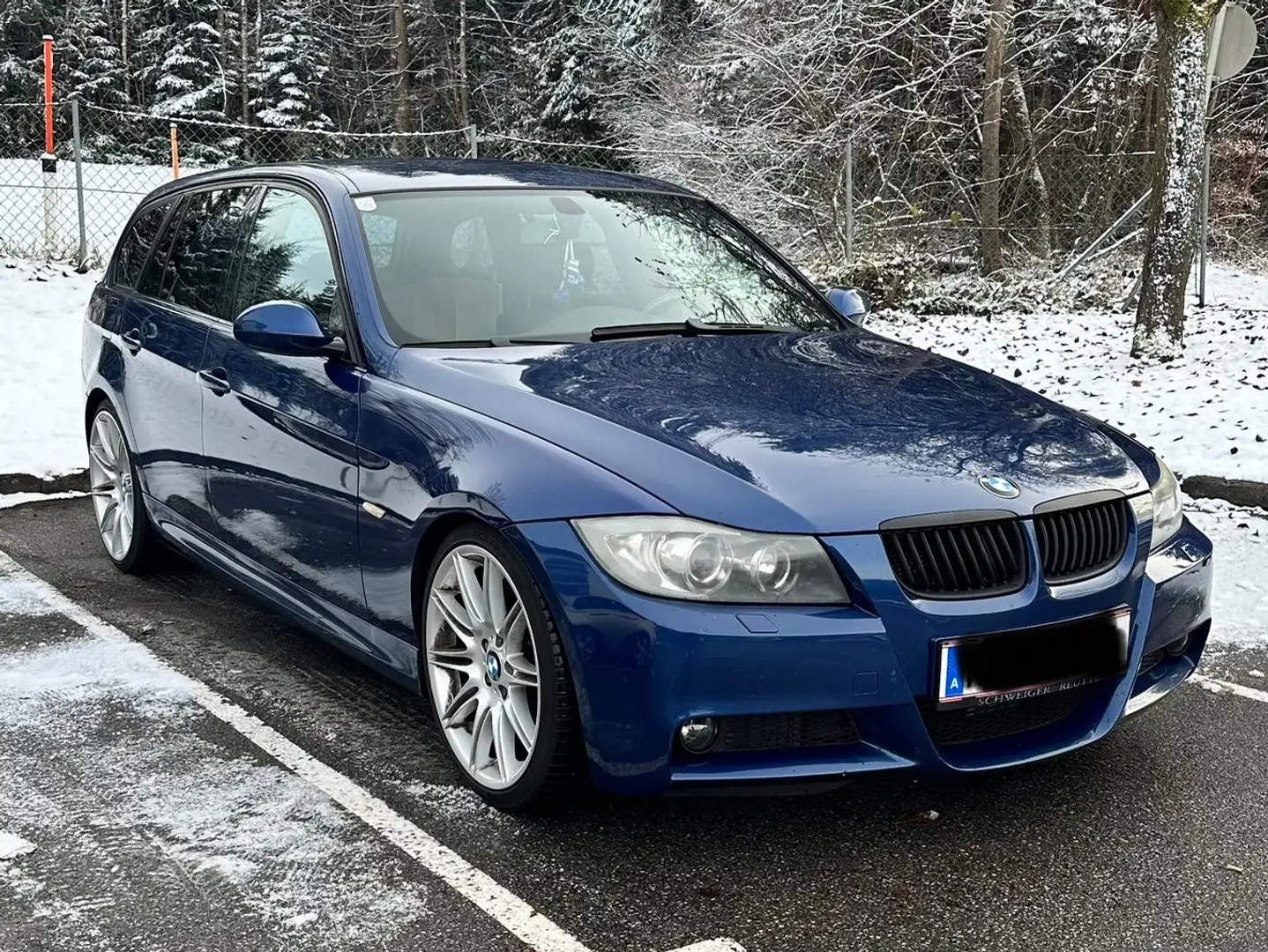 BMW 320 320d M-Paket Blau - 1
