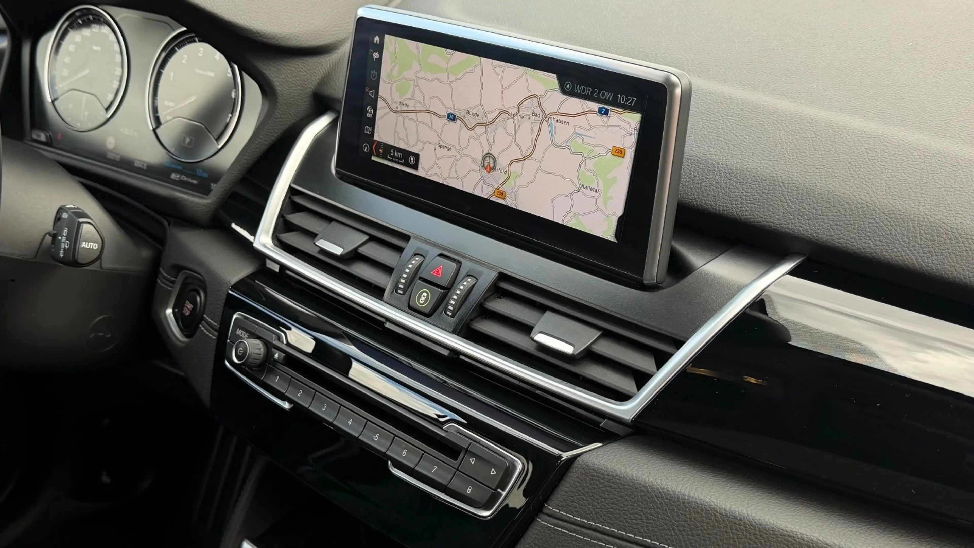 BMW 225 xe Active Tourer Sport Line *PANO*KAMERA*HUD* — photo 15