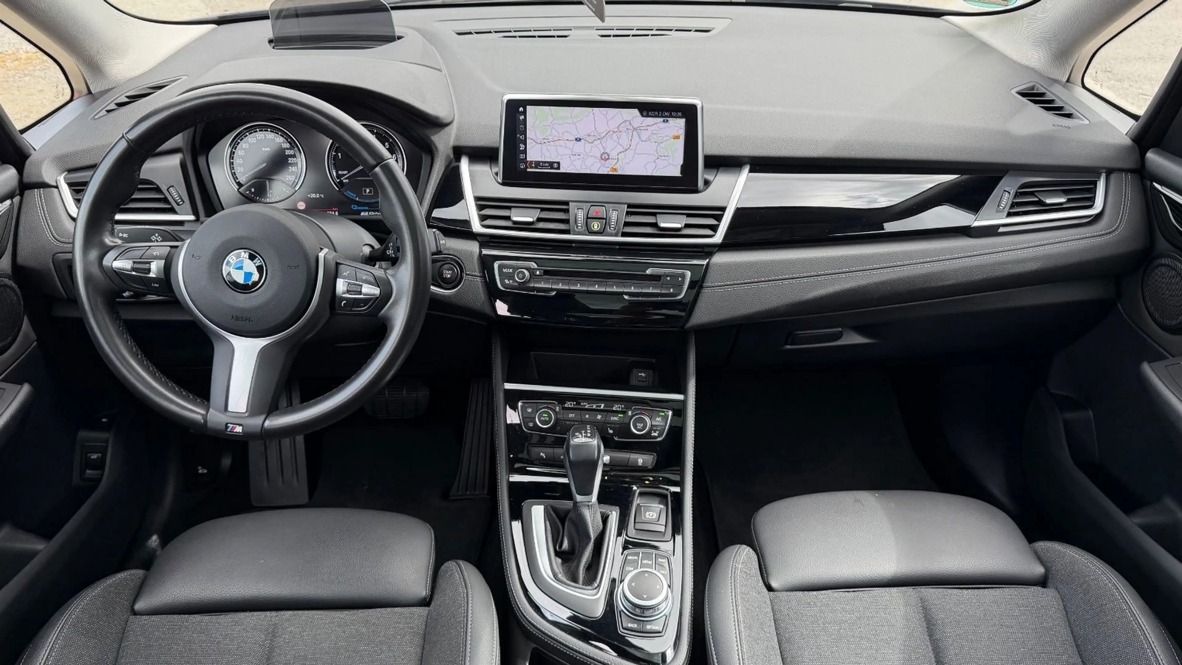 BMW 225 xe Active Tourer Sport Line *PANO*KAMERA*HUD* — photo 12