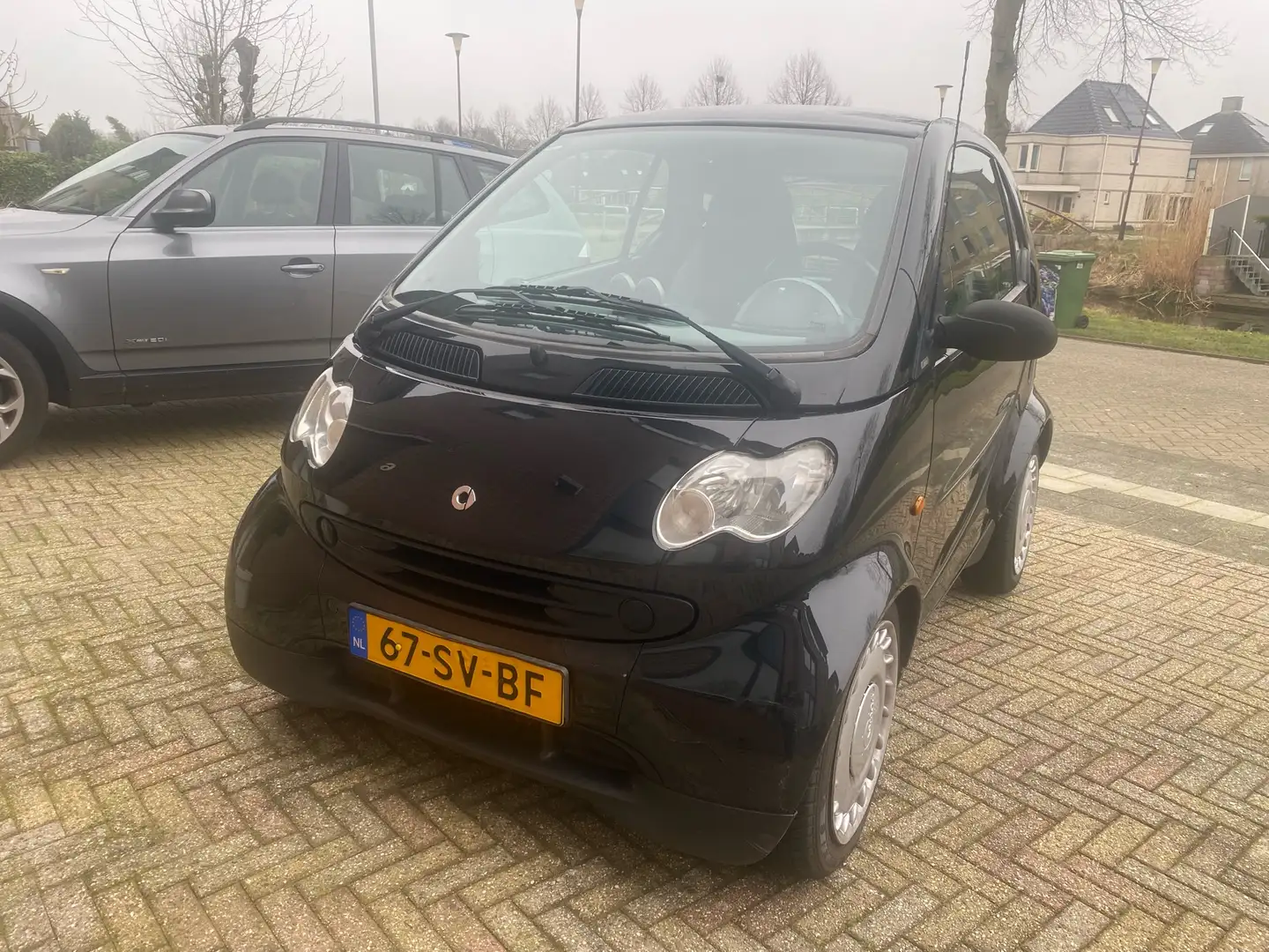 smart forTwo 0.7 pure Fekete - 1
