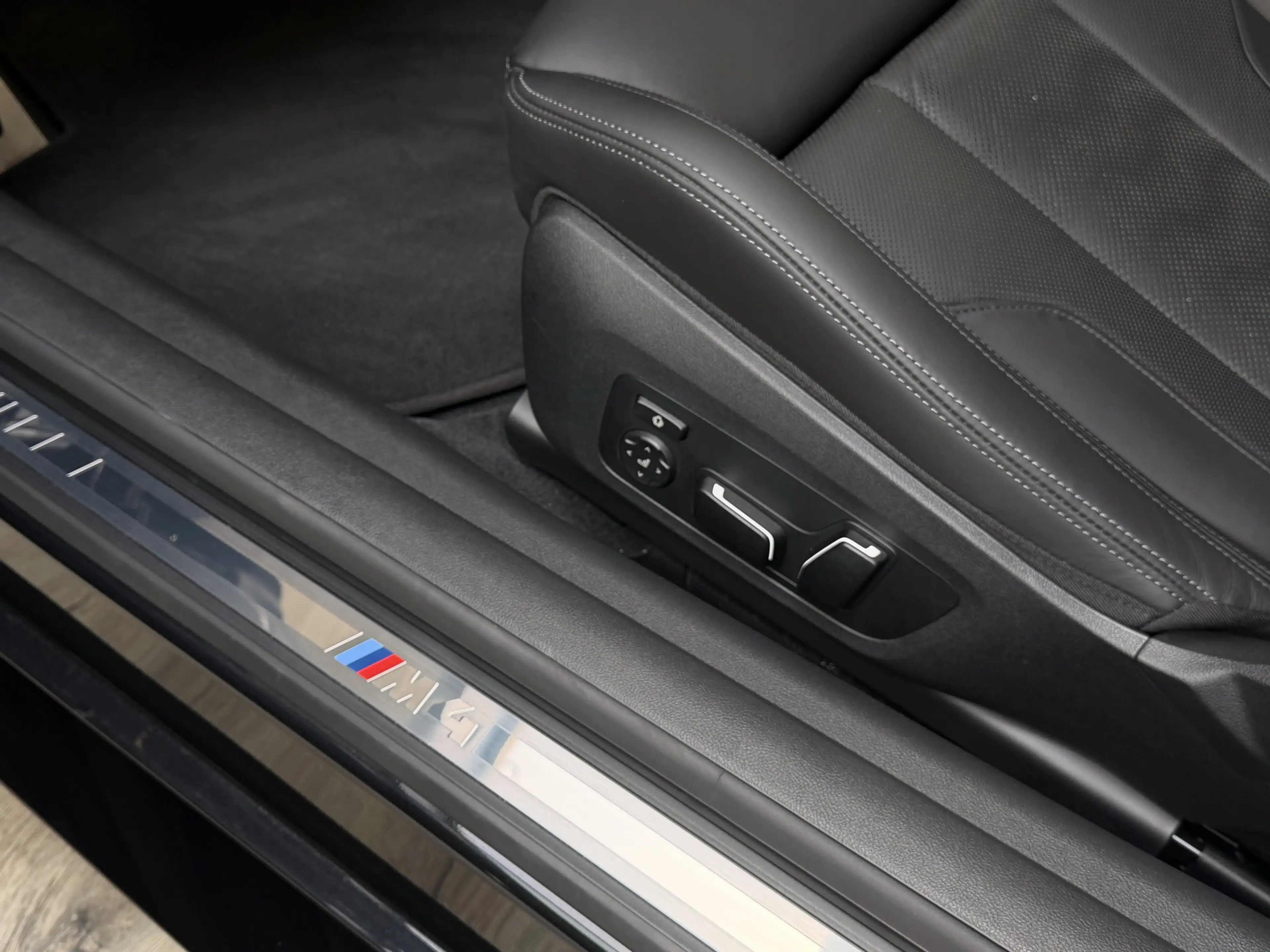 BMW M4 xDrive Comp. CarbonExt Sitzlüft. Ultimate ACC — photo 14
