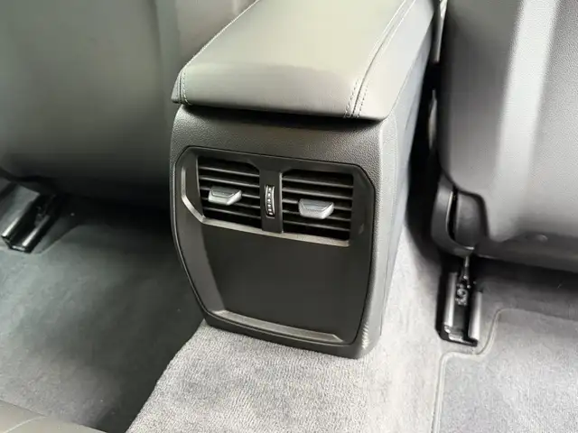 BMW M4 view 22