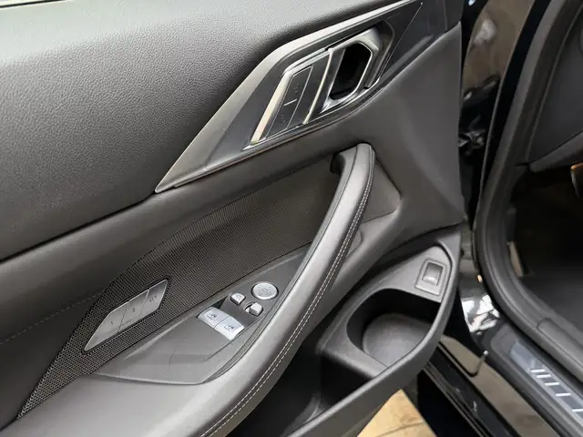 BMW M4 view 15