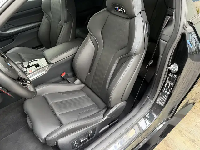 BMW M4 view 13