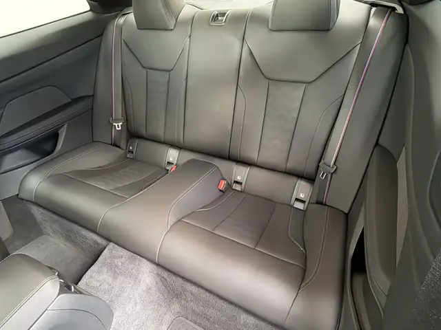 BMW M4 view 12